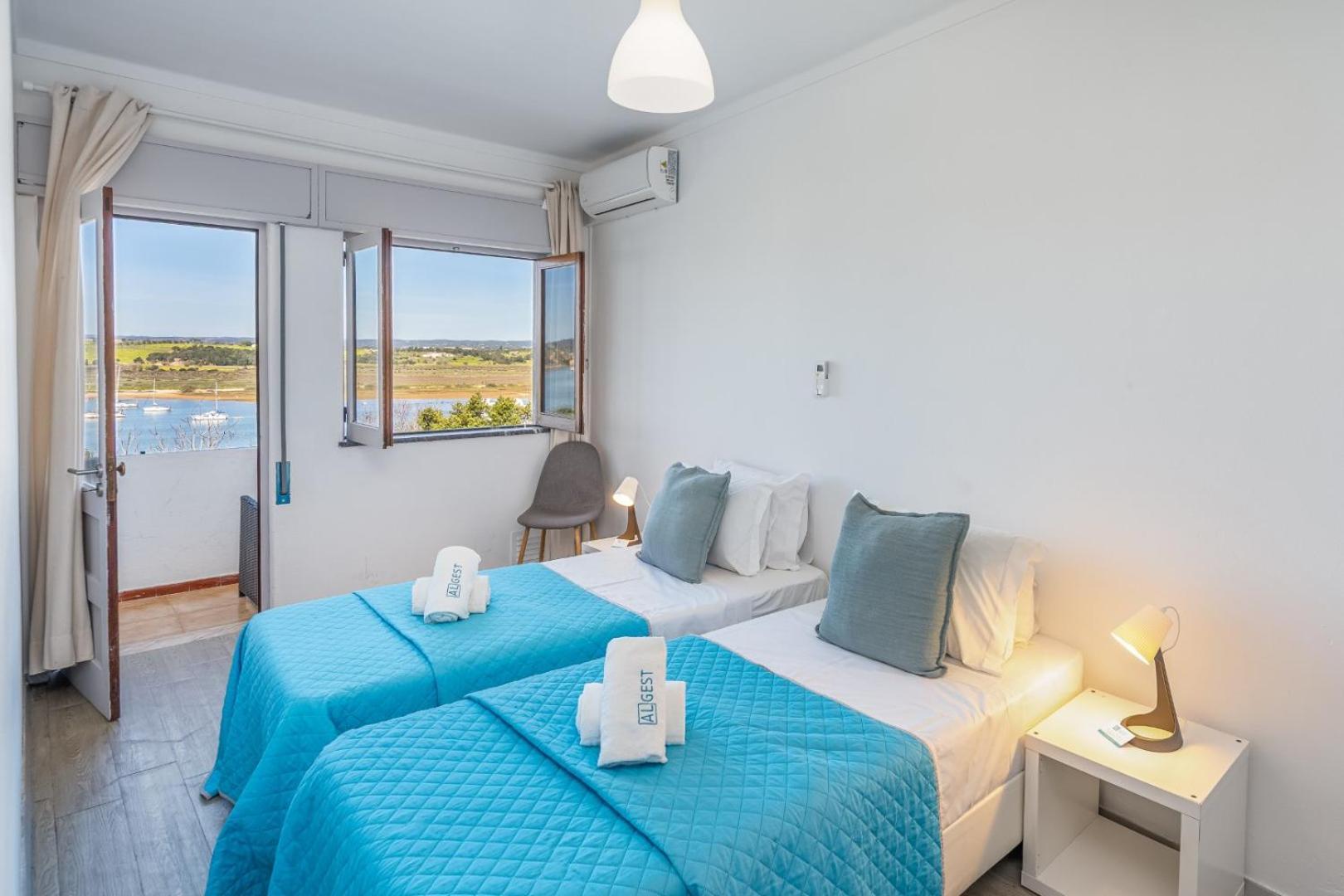Ria Guest House Алвор Екстер'єр фото